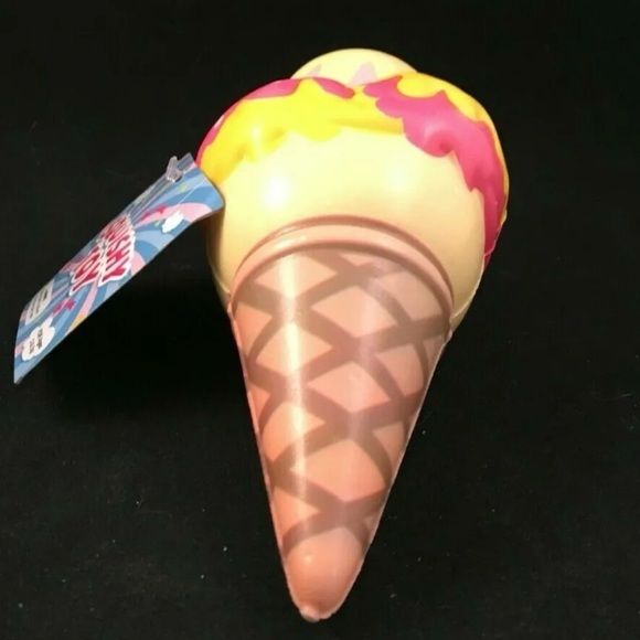 🍦KAWAII ICE CREAM SQUISHY 🍦 - Picture 3 of 3